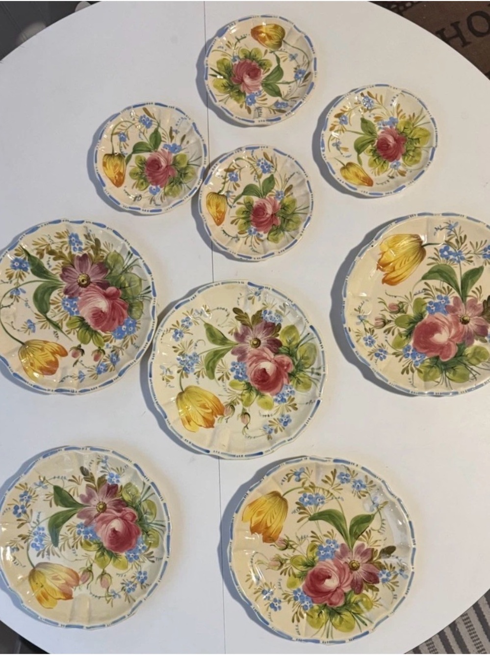 italian renaissance Nove Rose Pottery Set Of 5 10 Inch Set Of 4 plates, 6 Inch